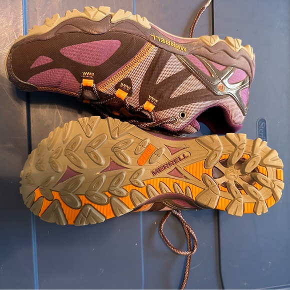 Merrell hiking shoes size 8 - Picture 3 of 5